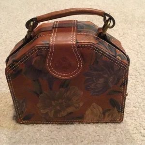 Patricia Nash Purseg